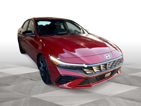 New 2026 Hyundai Elantra SEL Sport FWD image 2