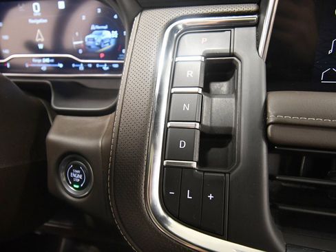 Used 2023 GMC Yukon SLT image 28