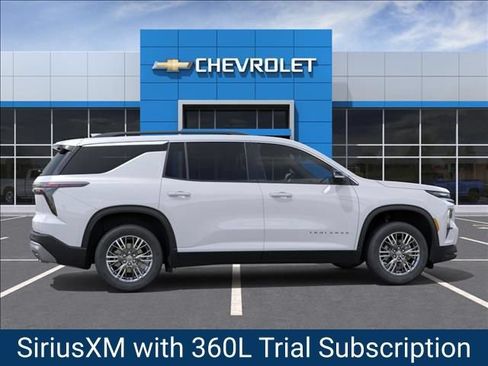 New 2026 Chevrolet Traverse LT w/ Driver Confidence Package FWD image 5