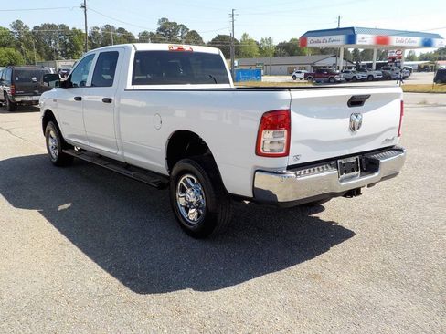 Used 2022 RAM 2500 Tradesman w/ Chrome Appearance Group image 3