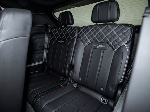 Used 2022 Bentley Bentayga image 21