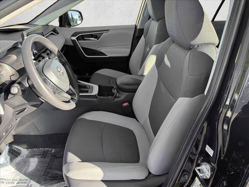 Certified 2025 Toyota RAV4 XLE image 10