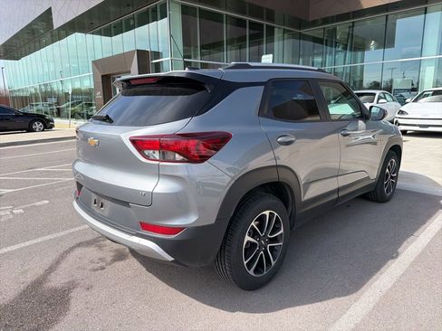 Used 2025 Chevrolet TrailBlazer LT image 9