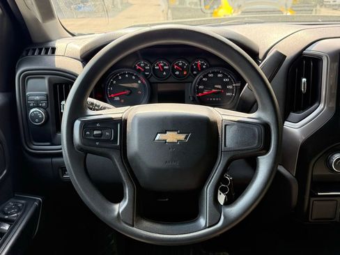 Used 2020 Chevrolet Silverado 1500 Custom w/ Custom Value Package image 15