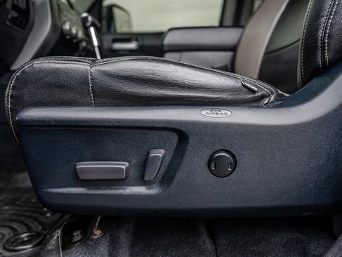 Used 2018 Toyota Tundra SR5 w/ SR5 Upgrade Package image 28