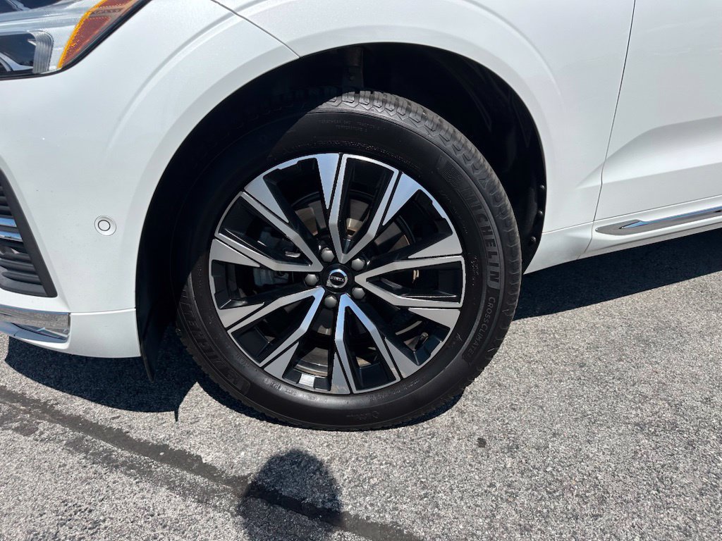 Used 2023 Volvo XC60 B5 Plus AWD/4WD image 41