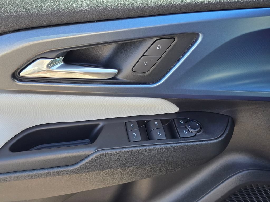 Used 2025 Chevrolet Equinox EV LT FWD image 23