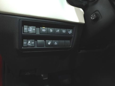 Used 2022 Toyota Tundra Capstone AWD/4WD image 25