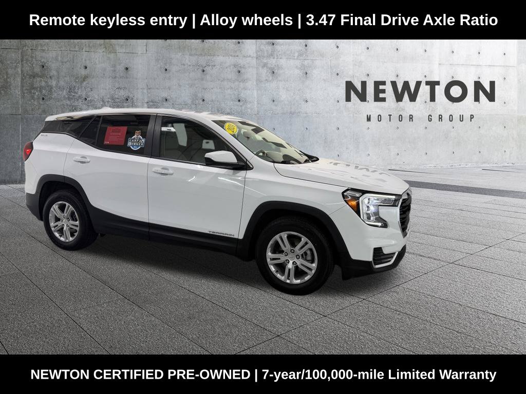 Used 2024 GMC Terrain SLE FWD image 1