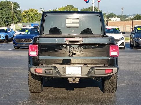Used 2024 Jeep Gladiator Sport AWD/4WD image 4