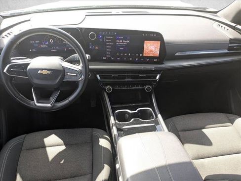 Used 2024 Chevrolet Traverse LT FWD image 18
