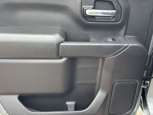 Used 2023 Chevrolet Silverado 1500 Custom RWD image 18