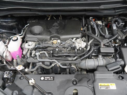 Used 2024 Toyota Sienna XSE FWD image 31