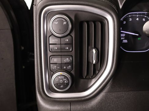 Used 2019 GMC Sierra 1500 SLT w/ SLT Premium Package AWD/4WD image 8