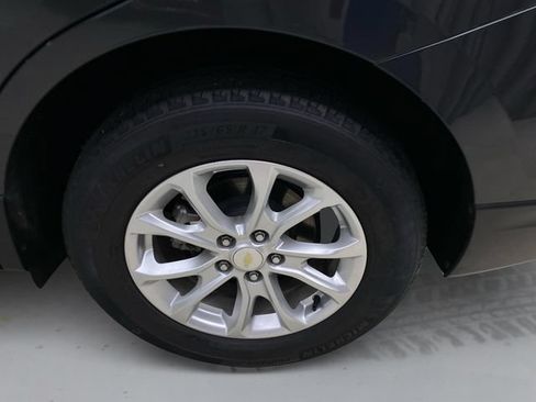 Used 2021 Chevrolet Equinox LT FWD image 18