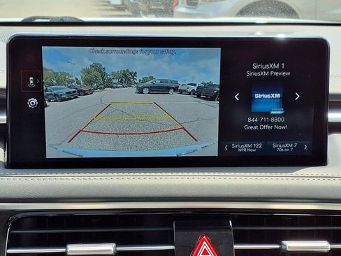 Used 2025 Genesis G70 2.5T image 18