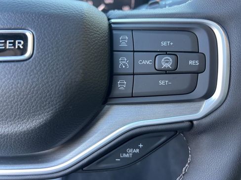 New 2026 Jeep Grand Wagoneer L Limited AWD/4WD image 15