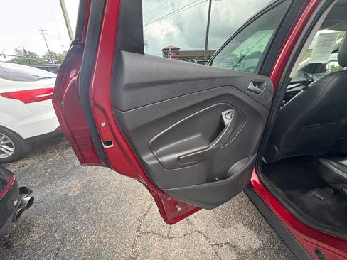 Used 2018 Ford Escape Titanium w/ Ford Safe & Smart Package AWD/4WD image 21