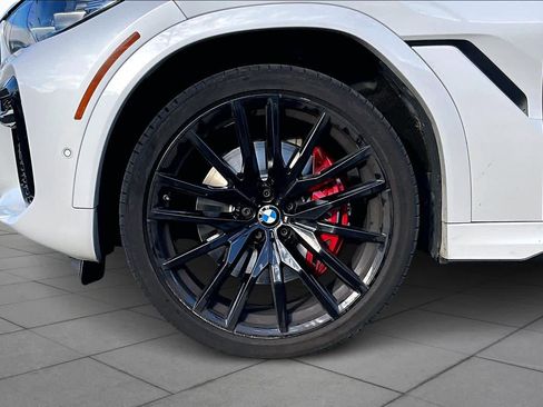 Used 2022 BMW X6 xDrive40i w/ M Sport Package image 10