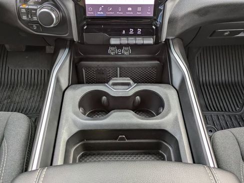 Used 2025 RAM 1500 Big Horn AWD/4WD image 19