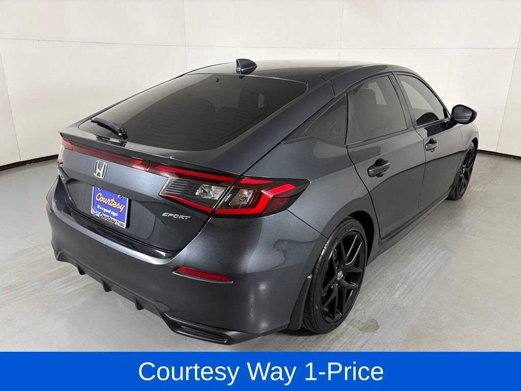 Used 2025 Honda Civic Sport image 10