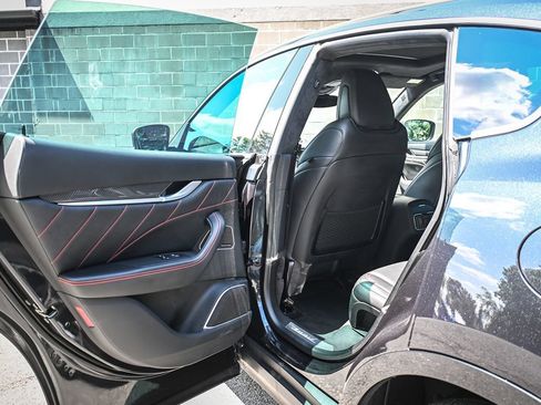 Used 2020 Maserati Levante S GranSport AWD/4WD image 12