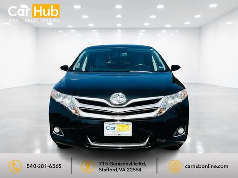 Used 2014 Toyota Venza LE FWD image 2