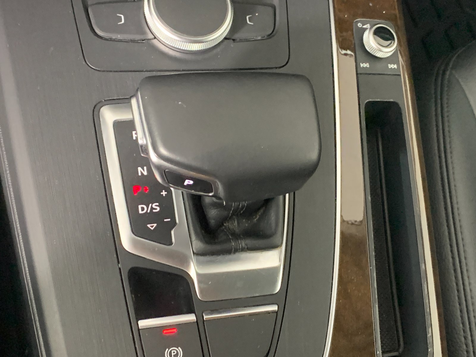 Used 2020 Audi Q5 2.0T Premium AWD/4WD image 24