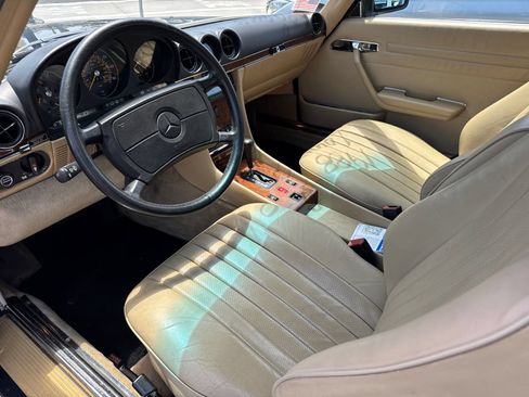 Used 1988 Mercedes-Benz 560 SL image 15
