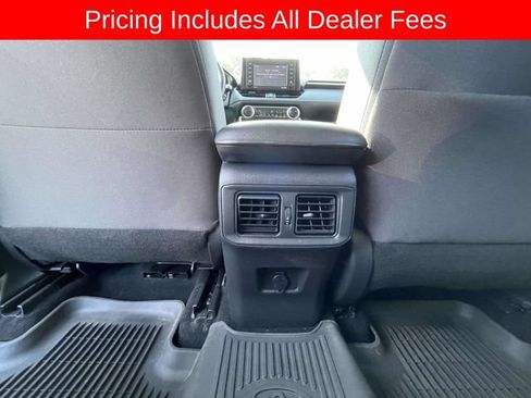 Used 2022 Toyota RAV4 LE FWD image 17