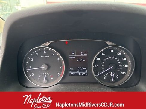 Used 2017 Hyundai Elantra SE image 5