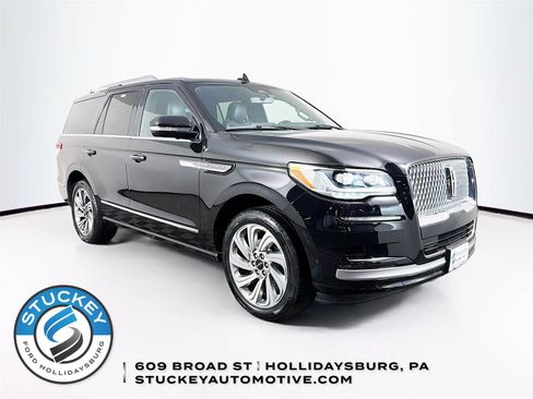 Used 2024 Lincoln Navigator Reserve AWD/4WD image 1