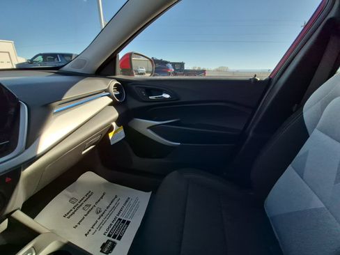 New 2026 Chevrolet Trax LS w/ LS Convenience Package FWD image 28