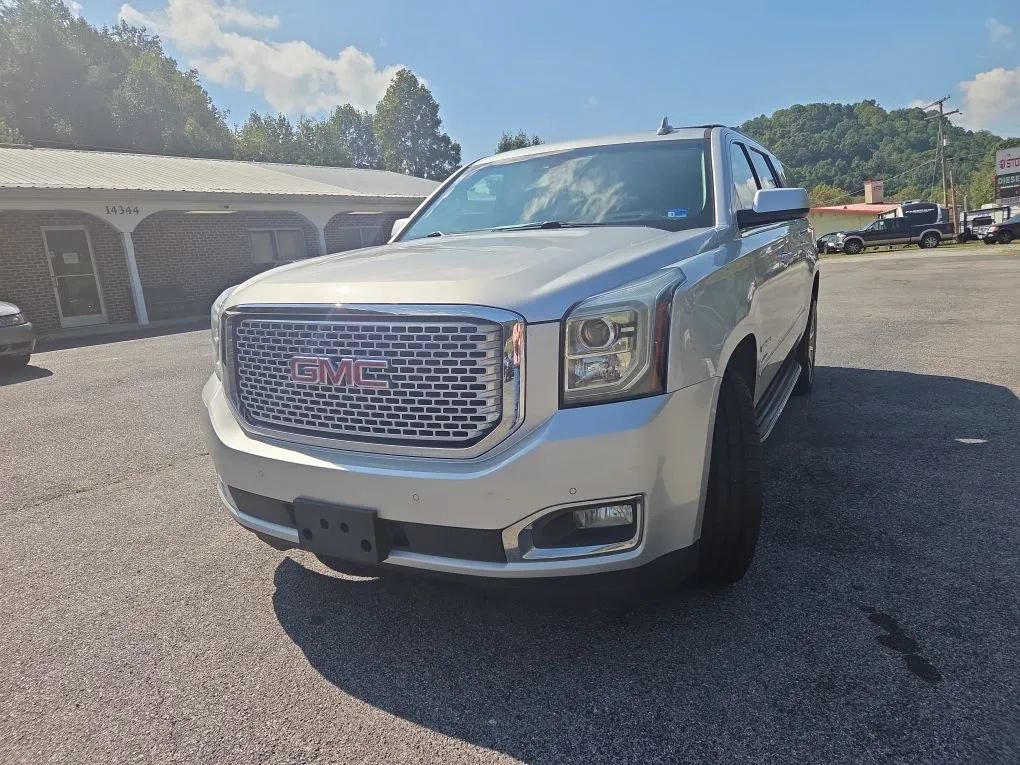 Used 2017 GMC Yukon XL Denali w/ Open Road Package AWD/4WD image 2