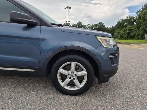 Used 2018 Ford Explorer XLT FWD image 11