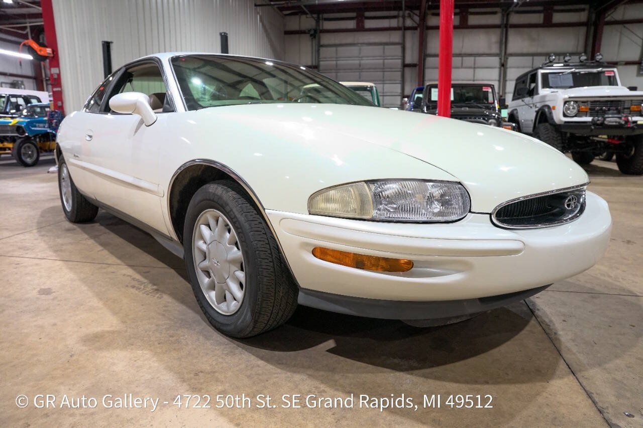 Used 1998 Buick Riviera Supercharged Coupe FWD image 12