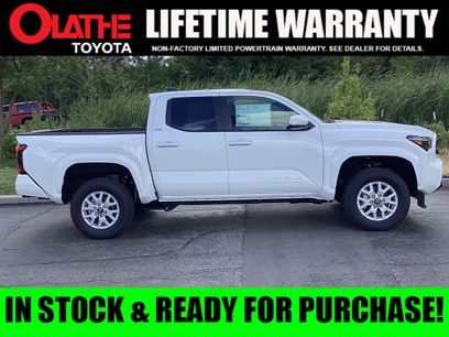 New 2025 Toyota Tacoma SR5