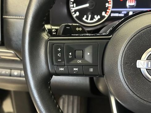 Used 2024 Nissan Pathfinder SL AWD/4WD image 23