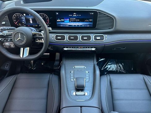 New 2026 Mercedes-Benz GLS 580 4MATIC image 15