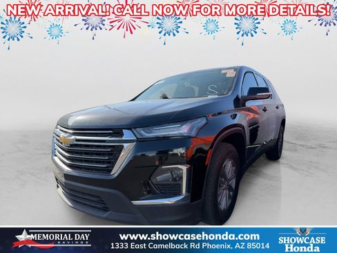 Used 2022 Chevrolet Traverse LT FWD image 1