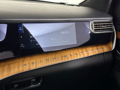 Used 2022 Jeep Grand Wagoneer Series III image 23