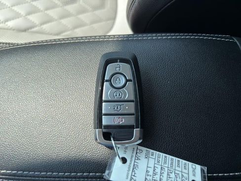 Used 2023 Ford Escape Platinum w/ Premium Technology Package image 23