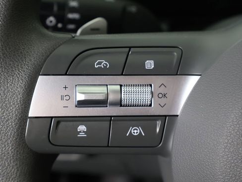 Used 2025 Hyundai Sonata SEL FWD image 41