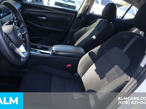 Used 2024 Nissan Sentra SV image 11