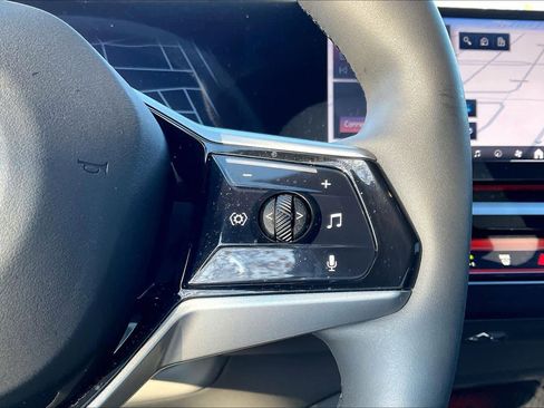 Used 2026 BMW i5 eDrive40 w/ Premium Package image 19