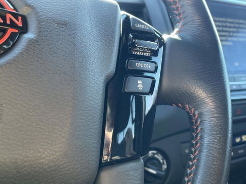 Used 2023 Nissan Frontier PRO-4X w/ Technology Package image 16