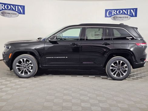 New 2025 Jeep Grand Cherokee Overland image 2