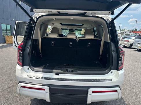 Certified 2025 Nissan Armada Platinum RWD image 29