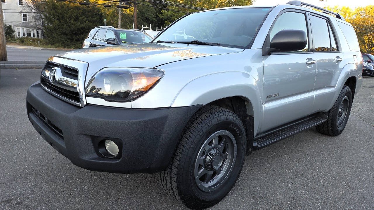 Used 2007 Toyota 4Runner SR5 AWD/4WD image 6