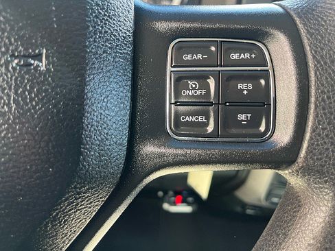 Used 2018 RAM 1500 Express w/ Express Value Package AWD/4WD image 27